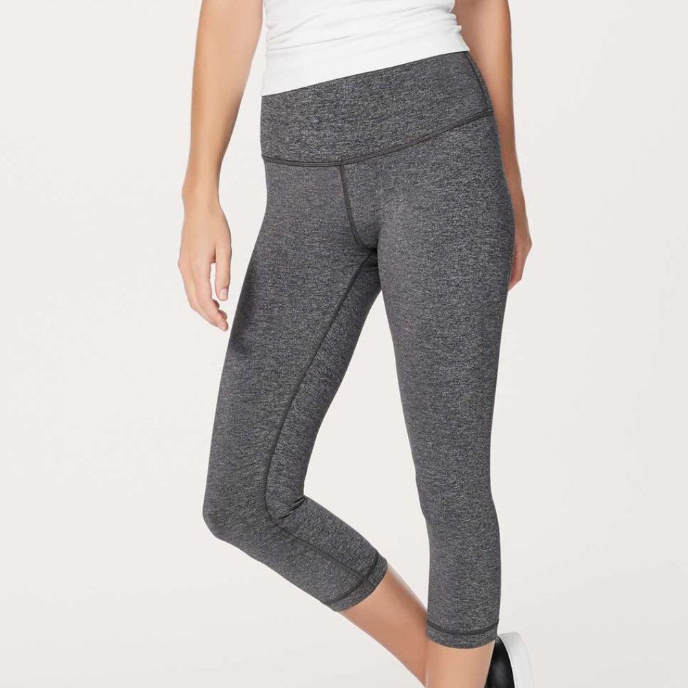 Size 12 - Lululemon Wunder Under Crop (High-Rise) *Luxtreme 21"